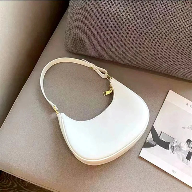 Élaire Petite - Crescent Shoulder Bag