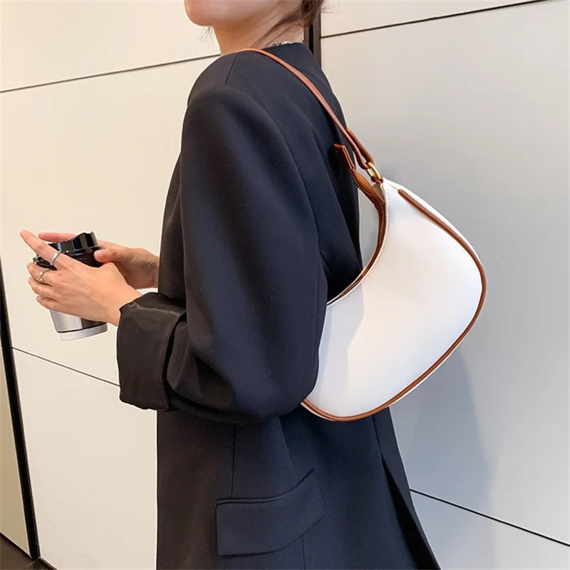 Élaire Petite - Crescent Shoulder Bag