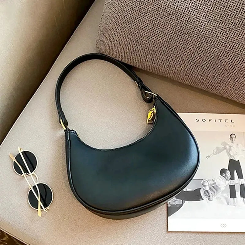 Élaire Petite - Crescent Shoulder Bag