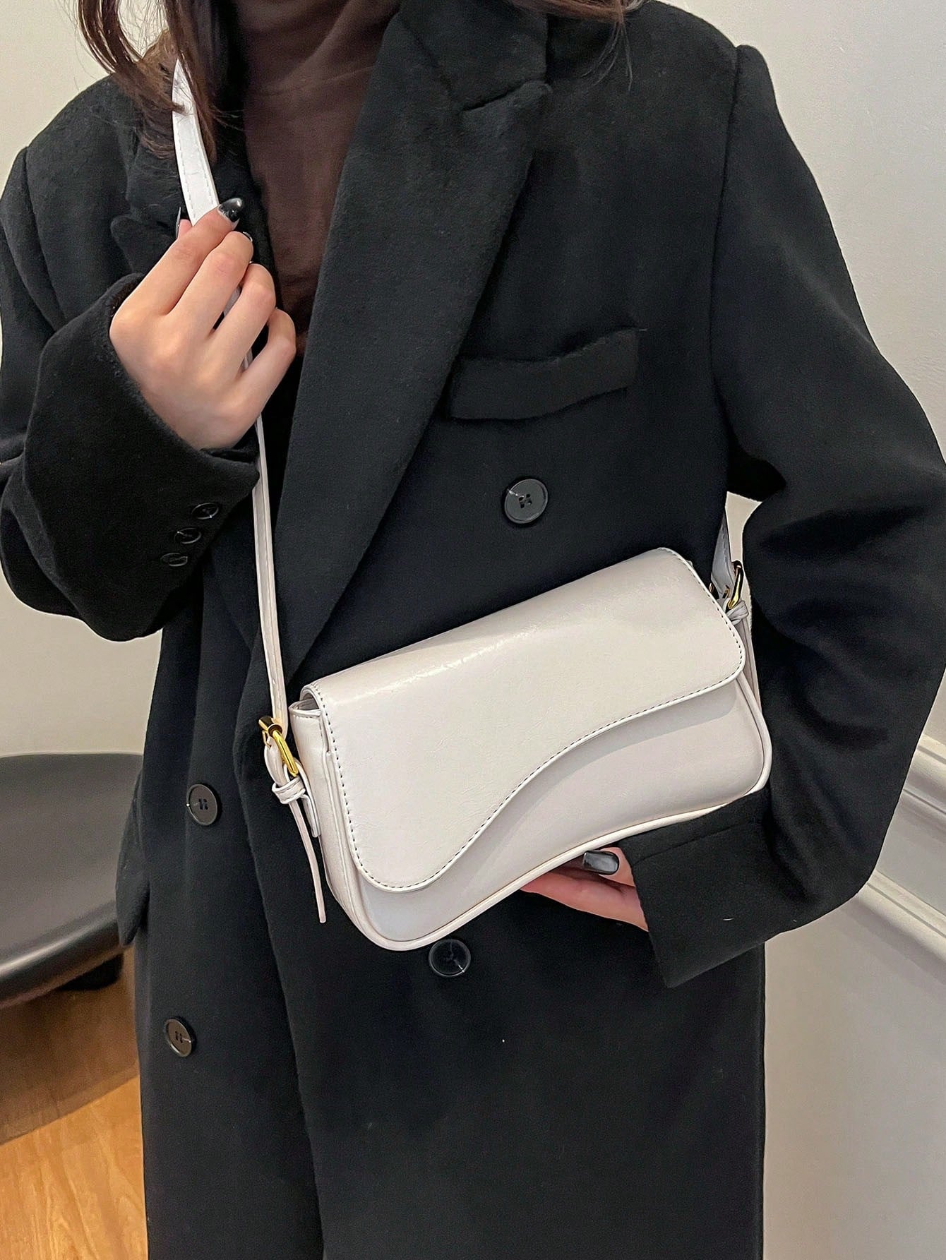 Élaire Lumière - Curve Classic Bag