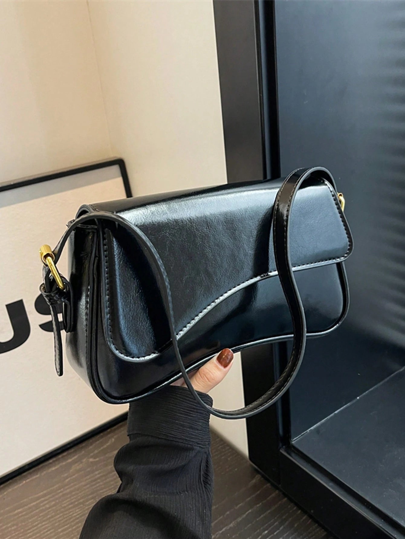 Élaire Lumière - Curve Classic Bag