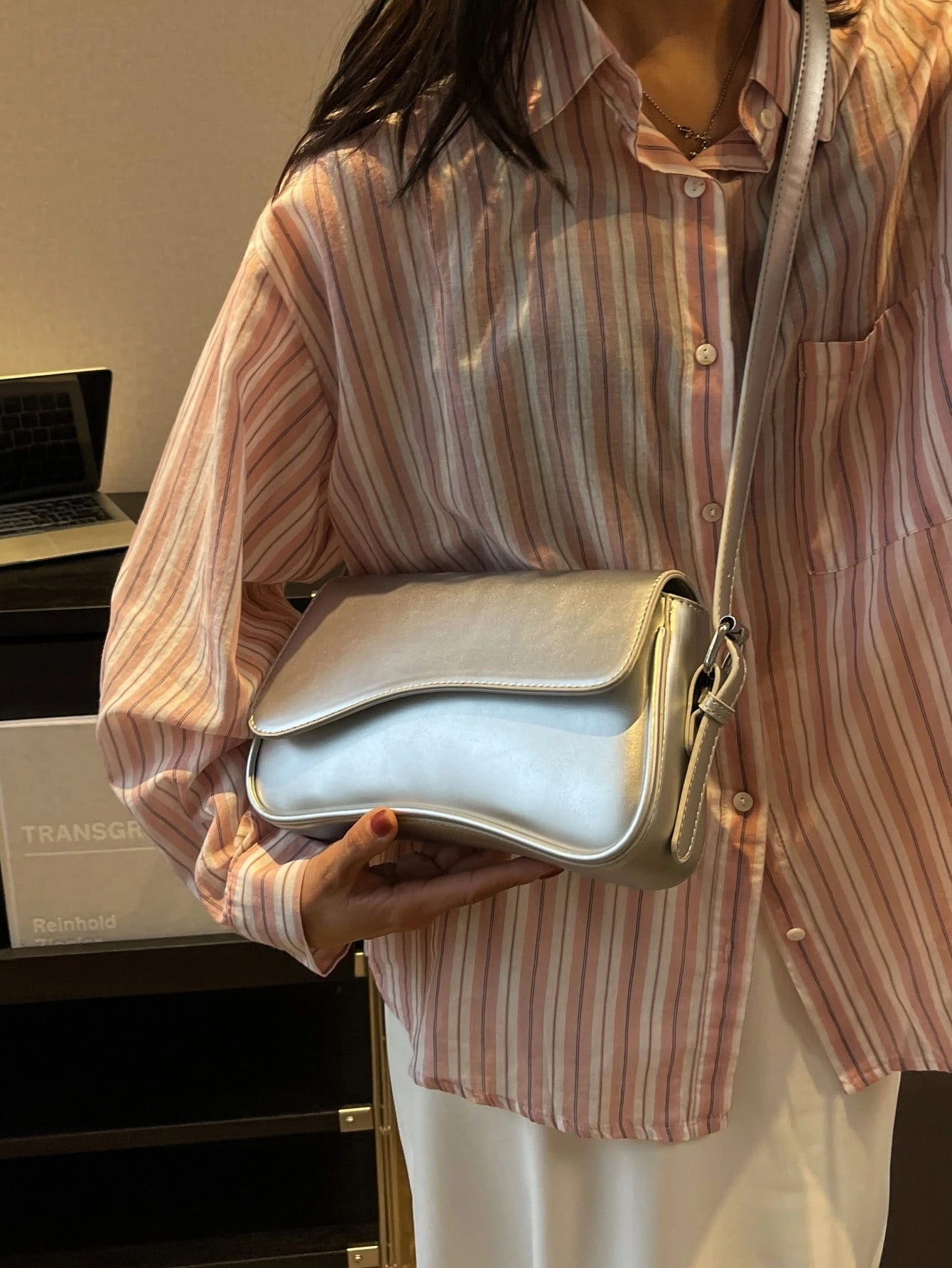 Élaire Lumière - Curve Classic Bag
